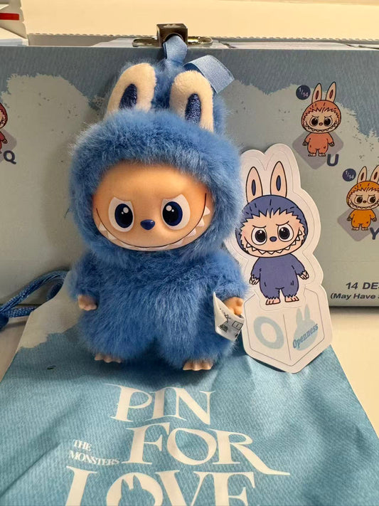 Popmart pin for love labubu Letter "O"