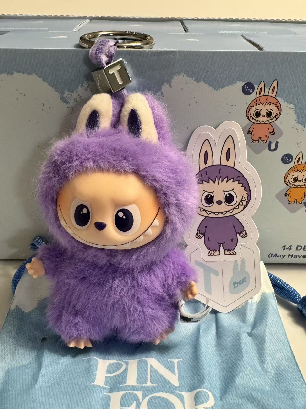 Popmart pin for love labubu Letter "T"