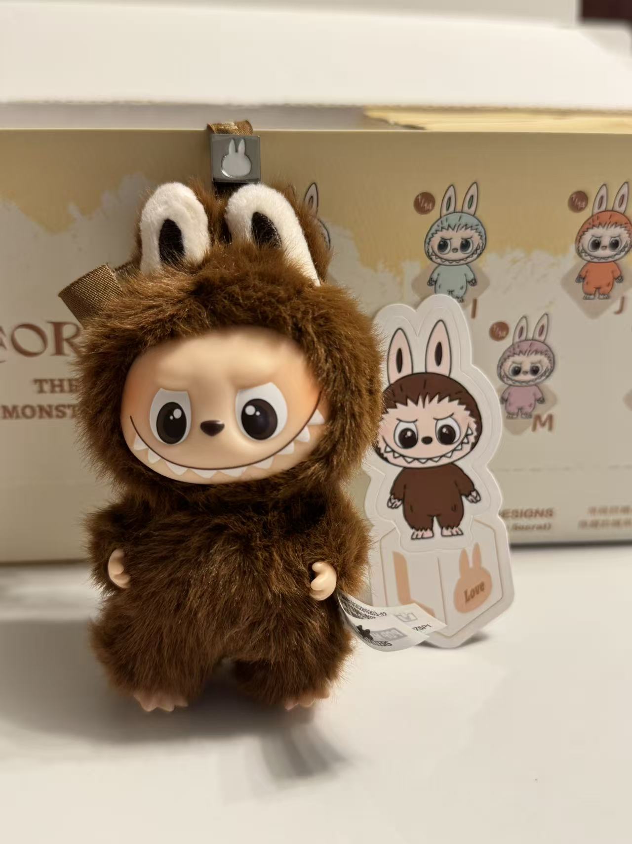 Popmart pin for love labubu Letter "L"