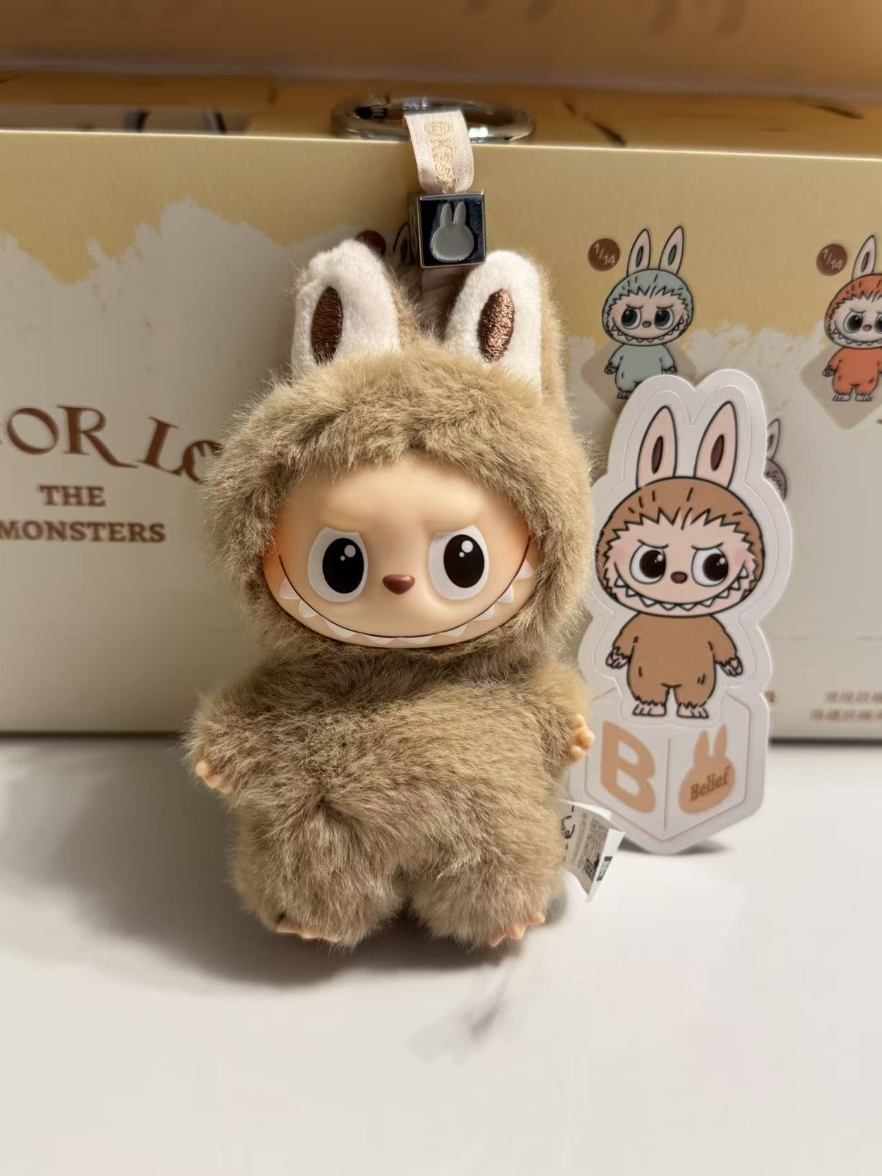 Popmart pin for love labubu Letter "B"