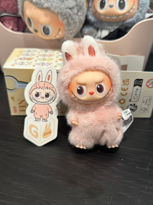 Popmart pin for love labubu Letter "G"