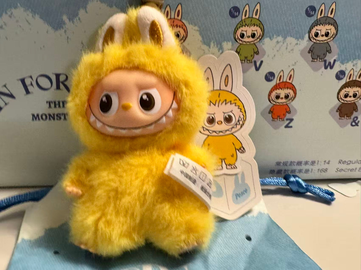 Popmart pin for love labubu Letter "P"